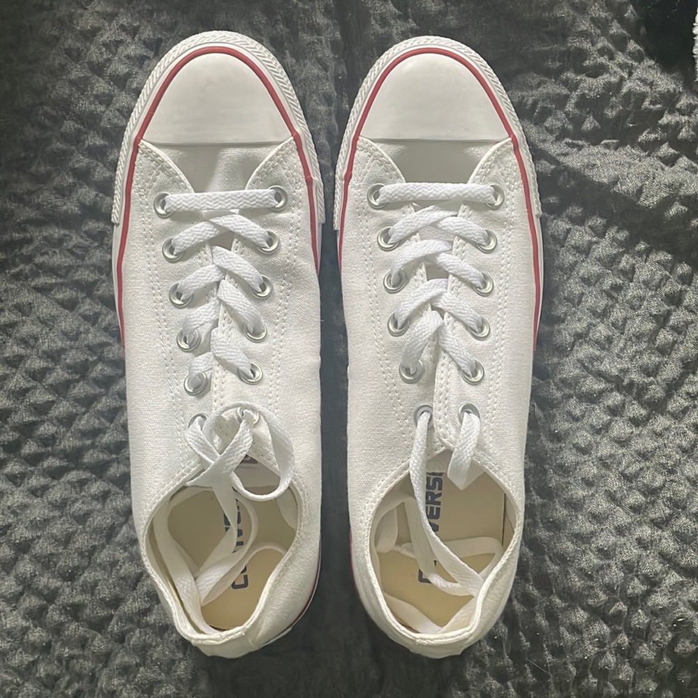 white converse never worn!